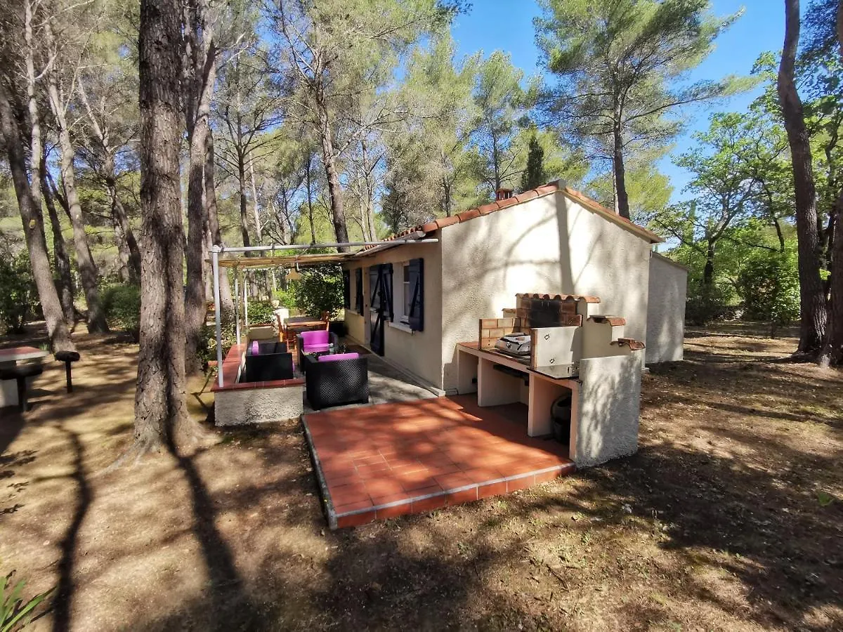 Maisonnette en pleine nature Le Beausset Hébergement de vacances